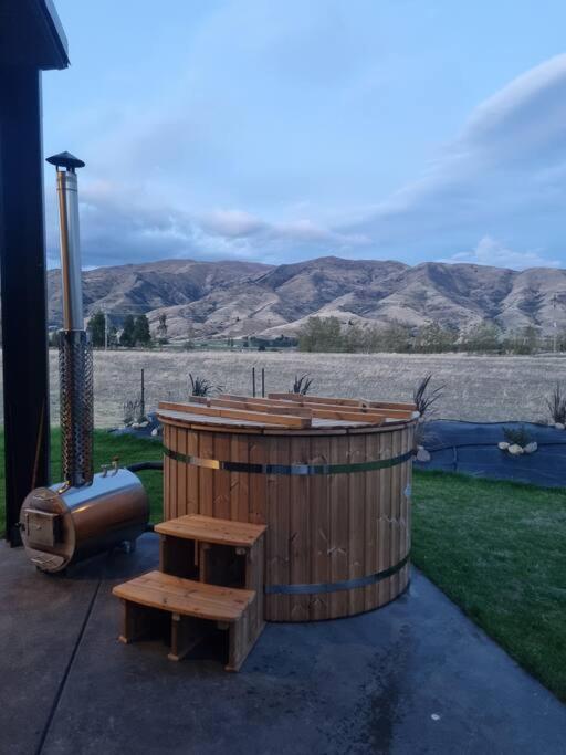 Relax In Rural Wanaka Βίλα Queensberry Εξωτερικό φωτογραφία
