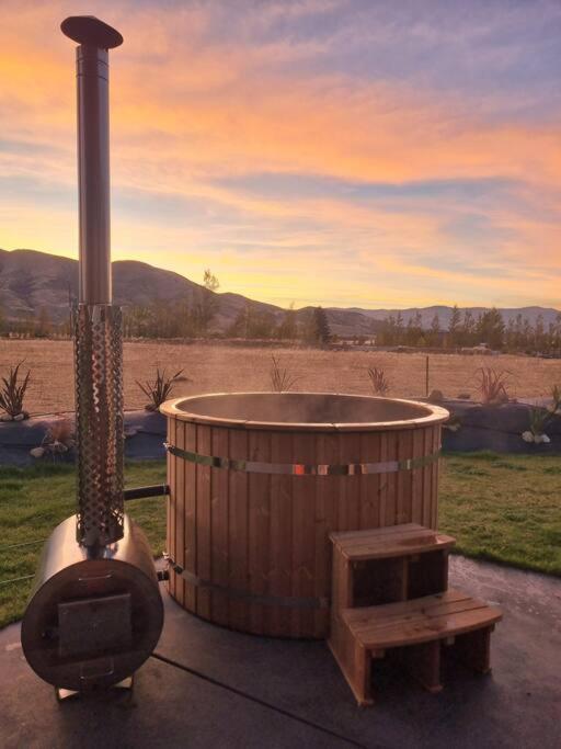 Relax In Rural Wanaka Βίλα Queensberry Εξωτερικό φωτογραφία